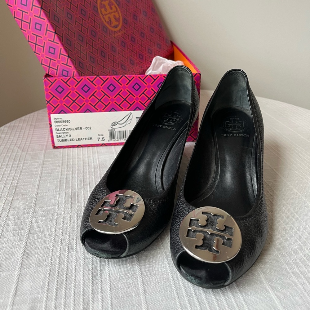 7.5 Tory Burch peep toe wedge